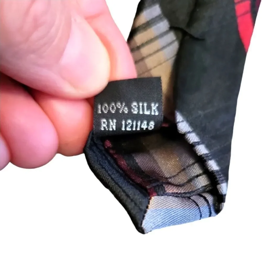 EC CK CALVIN KLEIN 100% SILK TIE OSFM